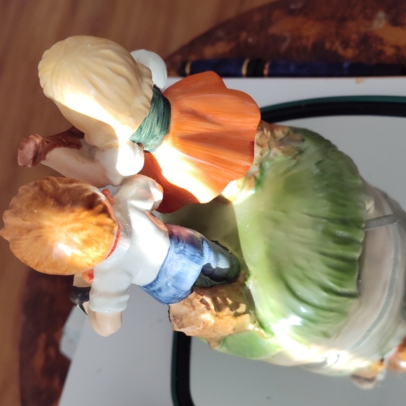 Lefton Music Box Alps Boy n Girl Lute accordion Plays Chim- cheree Mary Poppins - Picture 12 of 13